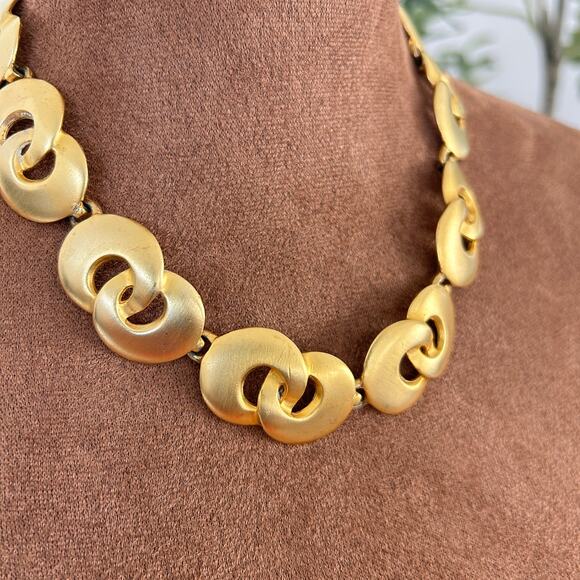 MAXINE DENKER Rare Vintage 80's Modernist Choker Maximalist Matte Goldtone Artsy - Picture 3 of 14